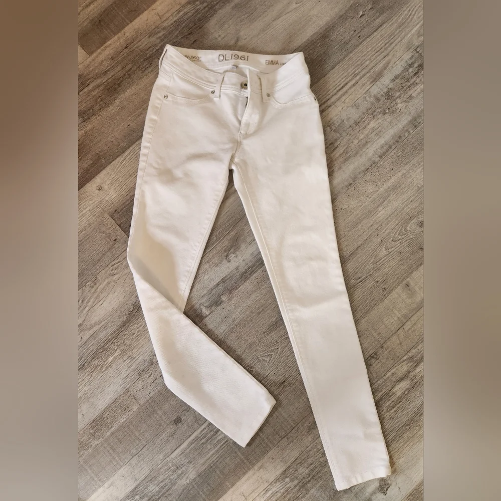 3/$25 DL1961 Emma White Jean Legging size 24